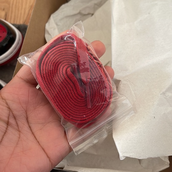 Jordan 1 Bred Retro - Picture 8 of 9